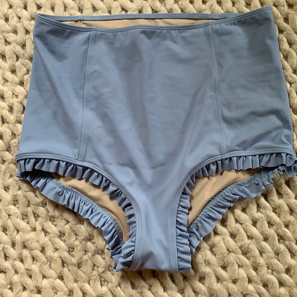 Kortni Jeane Medium Ruffled Up bottoms